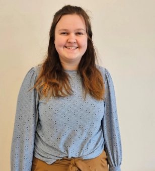 Lara - <br> Pedagogisch Professional