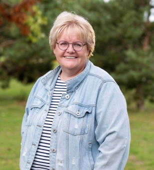 Joan - <br> Even voorstellen...